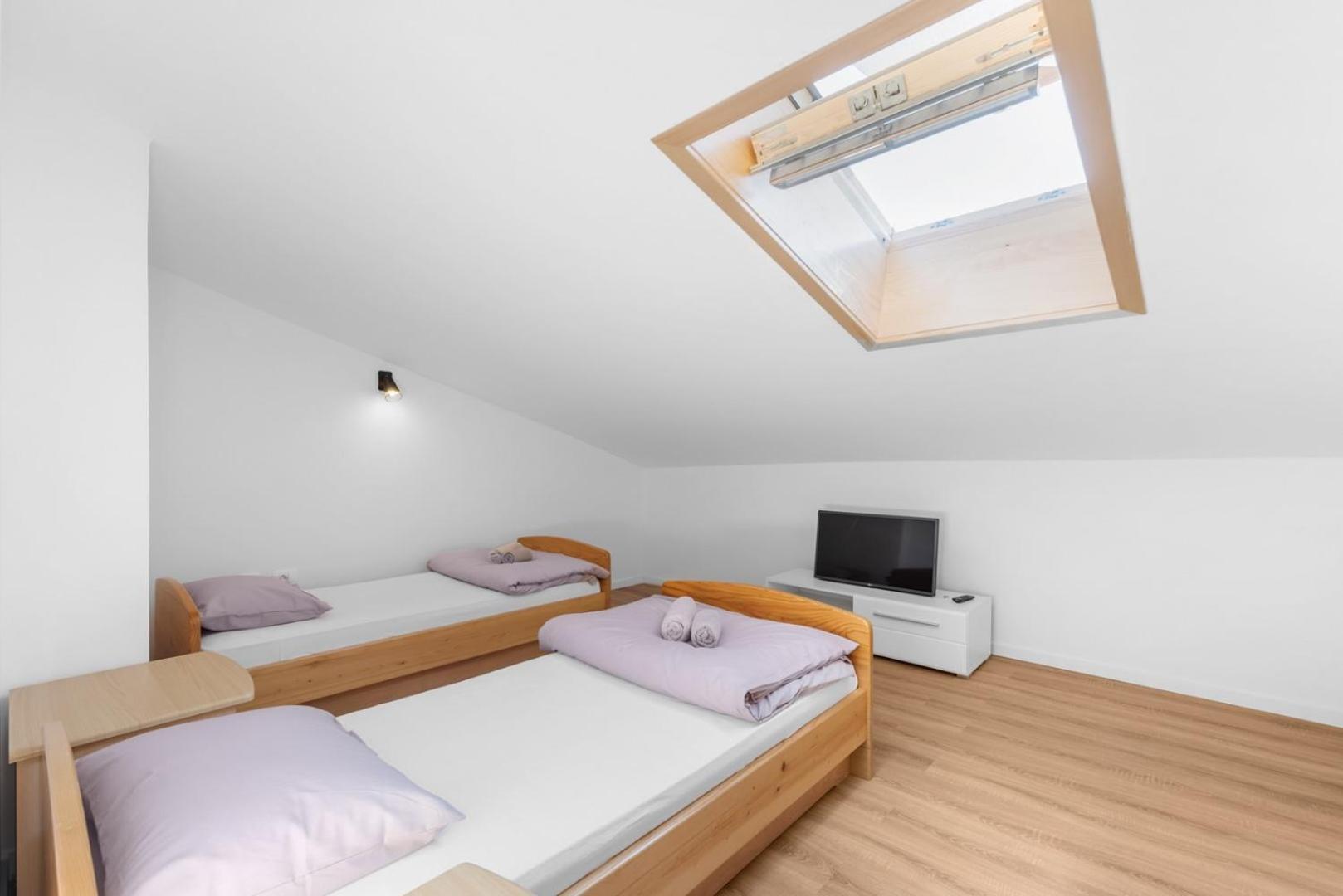 App Sandro With Common Pool Porec Room photo